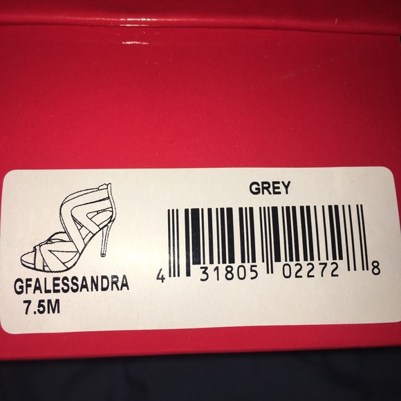 Pewter gray straps shoes - Picture 3 of 3